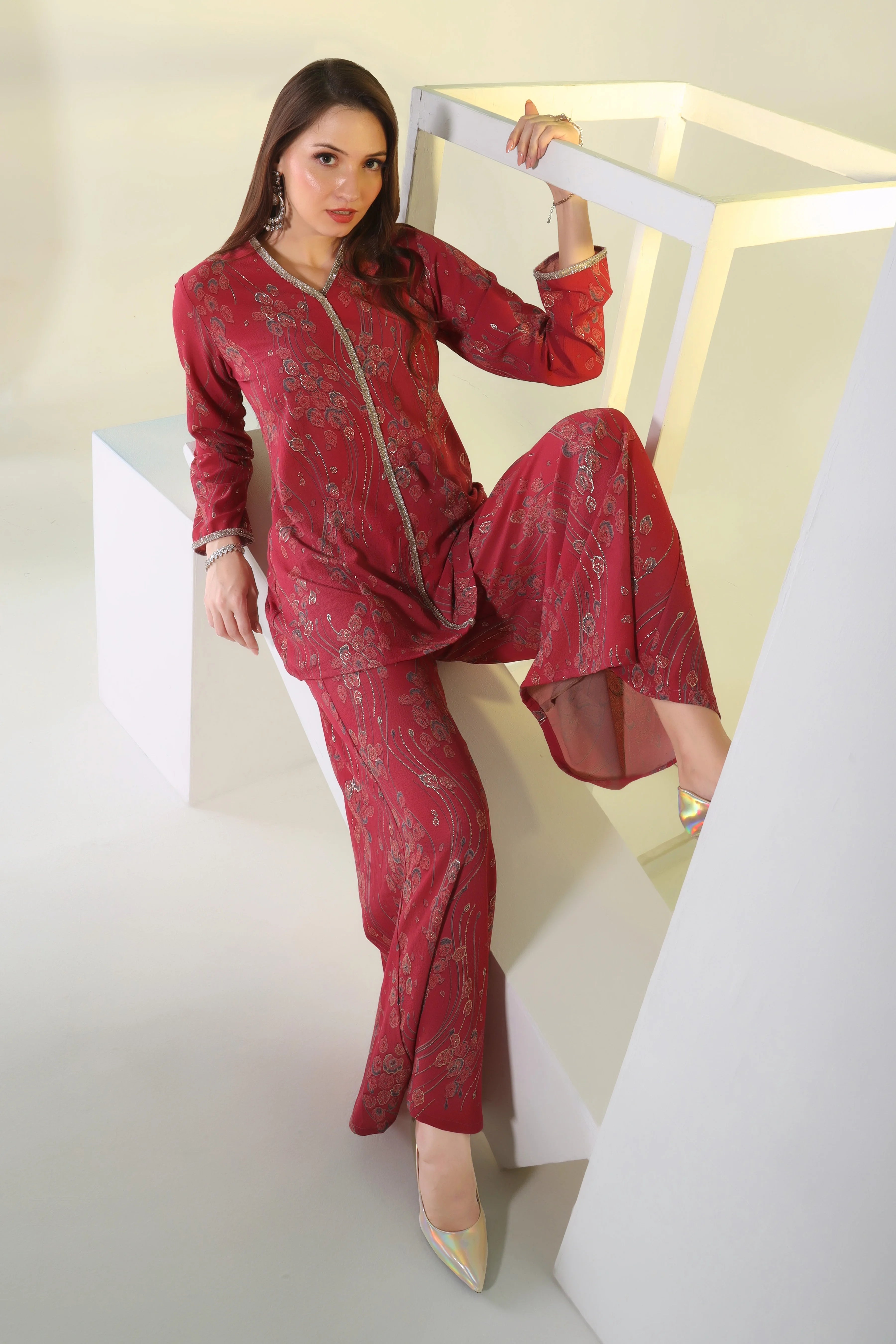 Vibrant Elegance: Pink Printed Kurta with Flared Palazzo and Gold Embroidery